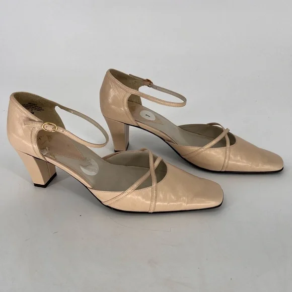 EUC Easy Spirit Nexist Heels - Picture 5 of 11